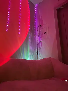 Snapshot of thebrattygoddess chatting on 11-01-25, 01:29 thebrattygoddess online show from 11-01-25, 01:29