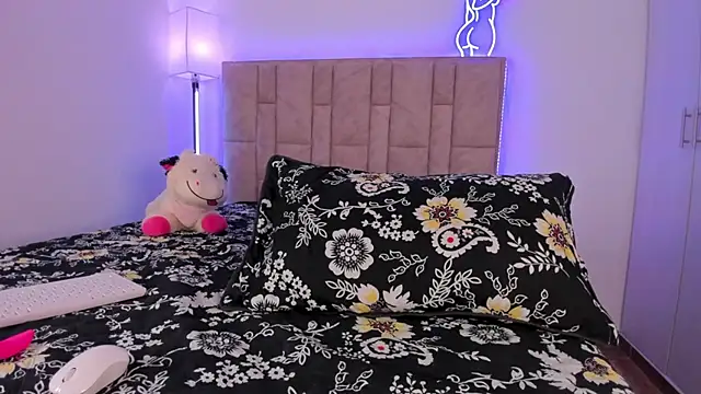 DannaTeen online show from 03-01-25, 12:17