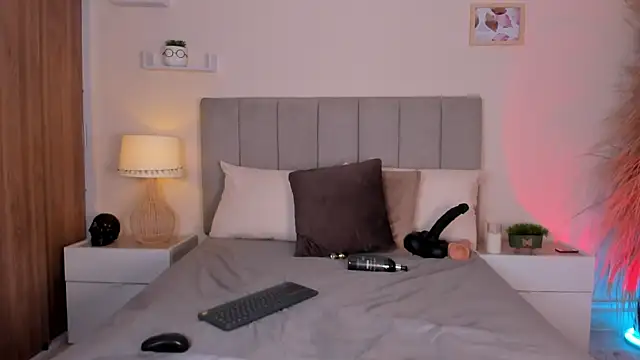 Snapshot of curvyliciousss chatting on 03-13-25, 07:06 curvyliciousss online show from 03-13-25, 07:06