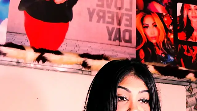 Snapshot of indian_dreamgirl chatting on 09-27-25, 02:55 indian dreamgirl online show from 09-27-25, 02:55