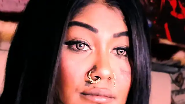 Snapshot of indian_dreamgirl chatting on 10-11-25, 10:14 indian dreamgirl online show from 10-11-25, 10:14