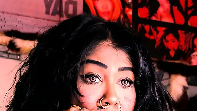 Snapshot of indian_dreamgirl chatting on 10-21-25, 08:53 indian dreamgirl online show from 10-21-25, 08:53