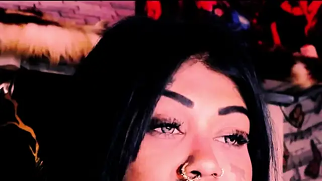 Snapshot of indian_dreamgirl chatting on 05-21-26, 01:07 indian dreamgirl online show from 05-21-26, 01:07