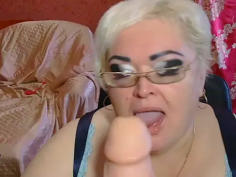 Snapshot of Iren4555 chatting on 02-14-25, 05:30 Iren4555 online show from 02-14-25, 05:30