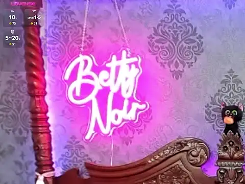 BettyNoir online show from 10-17-25, 06:49