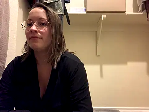 Snapshot of _minikui_ chatting on 10-10-25, 01:15  minikui  online show from 10-10-25, 01:15