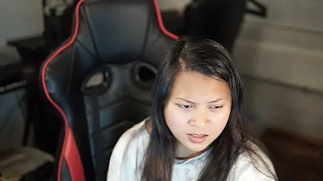 Bubbleliyah online show from 12-18-24, 03:15