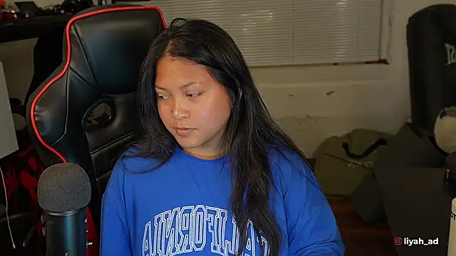 Bubbleliyah online show from 11-19-25, 03:06