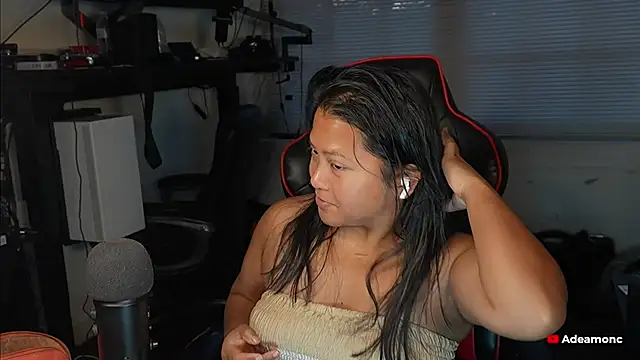 Snapshot of Bubbleliyah chatting on 02-07-26, 12:20 Bubbleliyah online show from 02-07-26, 12:20