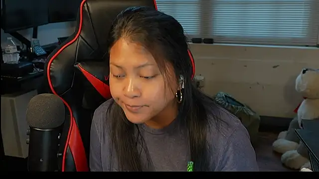 Snapshot of Bubbleliyah chatting on 04-01-26, 11:44 Bubbleliyah online show from 04-01-26, 11:44