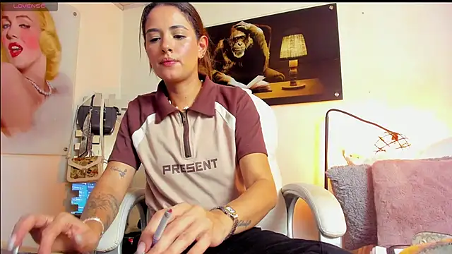 Snapshot of KimberlySaen chatting on 03-10-26, 12:48 KimberlySaen online show from 03-10-26, 12:48