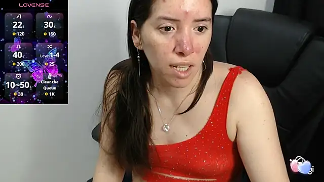 Snapshot of spicey_latina chatting on 10-21-25, 01:23 spicey latina online show from 10-21-25, 01:23