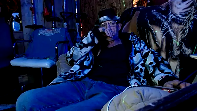 justinewe69 online show from 12-14-25, 09:03