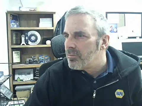 Snapshot of Russianjewel chatting on 02-12-25, 01:27 Russianjewel online show from 02-12-25, 01:27