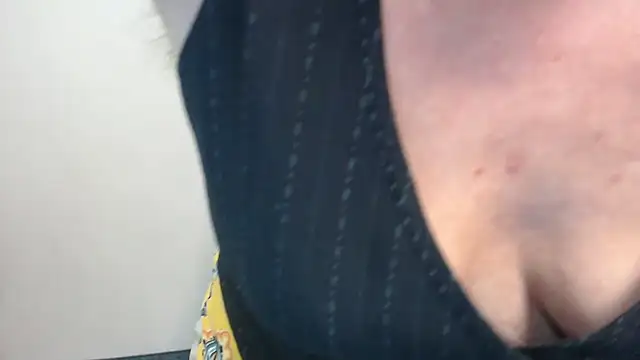 Adelewildx online show from 12-18-24, 05:59