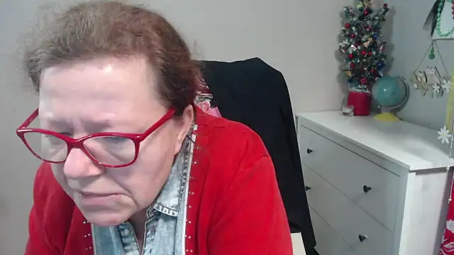 Adelewildx online show from 01-13-25, 07:54