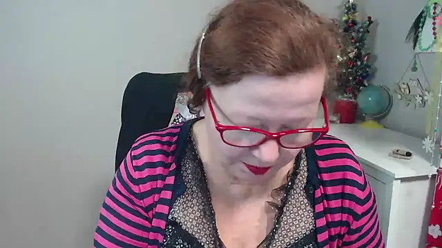 Adelewildx online show from 01-14-25, 08:41