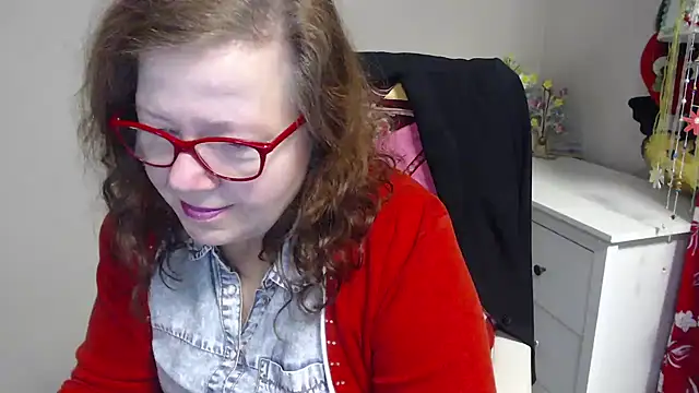 Adelewildx online show from 02-12-25, 04:23