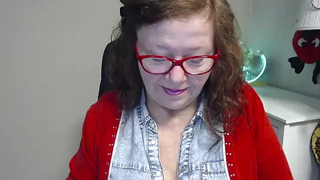 Adelewildx online show from 03-12-25, 04:41