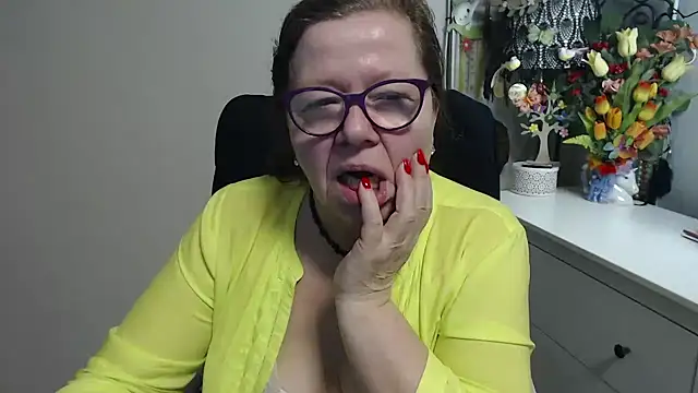 Adelewildx online show from 03-05-26, 04:41