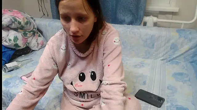 Snapshot of alisacucumber chatting on 01-18-25, 07:37 alisacucumber online show from 01-18-25, 07:37