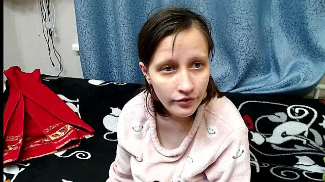 Snapshot of alisacucumber chatting on 01-25-25, 04:13 alisacucumber online show from 01-25-25, 04:13