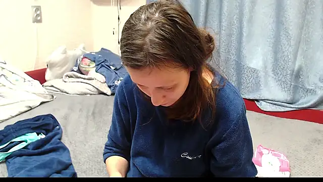 Snapshot of alisacucumber chatting on 09-20-25, 06:42 alisacucumber online show from 09-20-25, 06:42