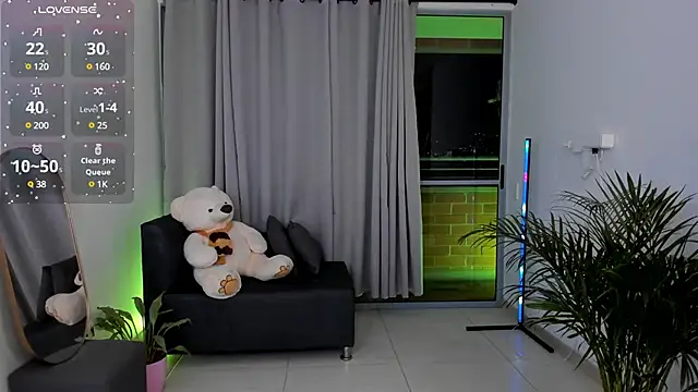 roxie gates  online show from 01-27-25, 01:16