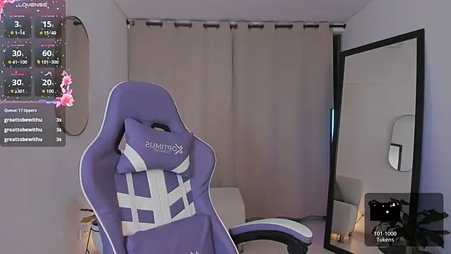 Snapshot of roxie_gates_ chatting on 01-06-26, 02:26 roxie gates online show from 01-06-26, 02:26