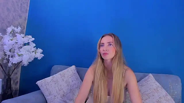 Snapshot of BellaMarieX chatting on 11-13-25, 11:14 BellaMarieX online show from 11-13-25, 11:14