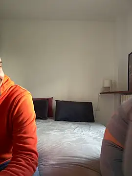 Snapshot of couplepenetration chatting on 03-20-25, 01:37 couplepenetration online show from 03-20-25, 01:37