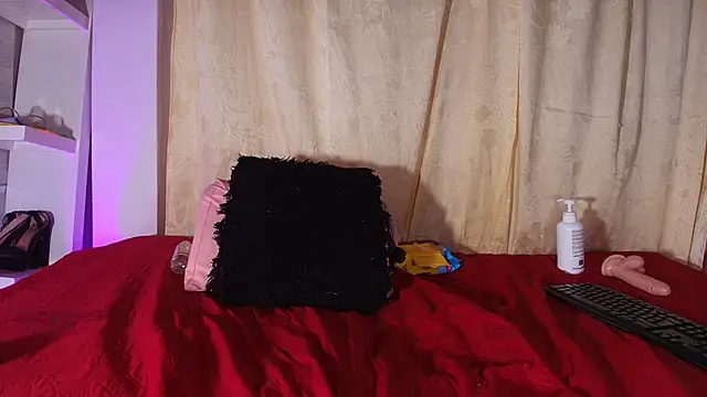 emyli sw  online show from 03-19-25, 06:14