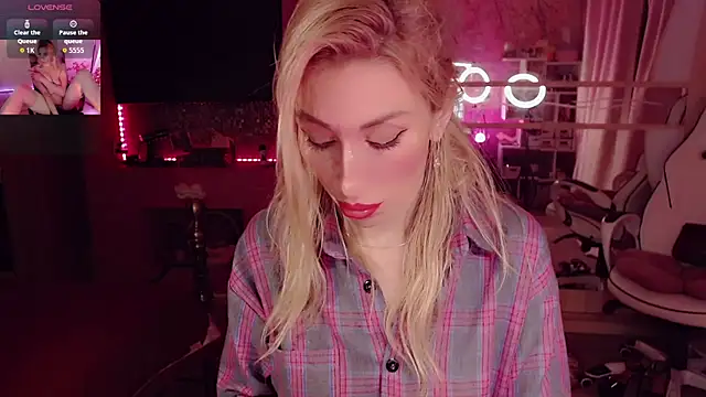 AnnieGOld  online show from 09-28-25, 10:26