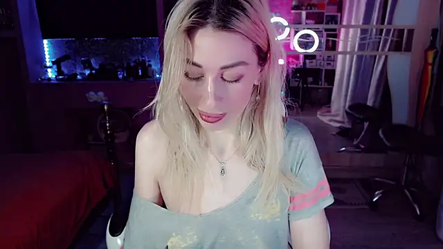 AnnieGOld  online show from 12-13-25, 11:54