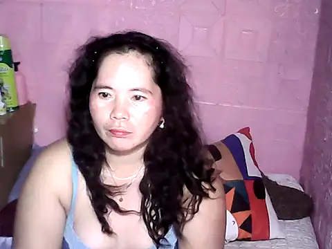 Snapshot of hotpusie_4u chatting on 10-19-25, 02:07 hotpusie 4u online show from 10-19-25, 02:07