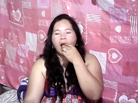 hotpusie 4u online show from 05-11-26, 02:12