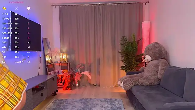 mikkixmeow online show from 11-17-25, 11:05