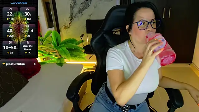 Snapshot of pamelajackson chatting on 01-20-25, 10:04 pamelajackson online show from 01-20-25, 10:04