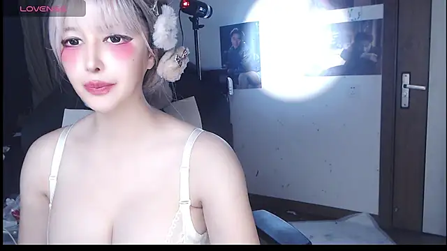 Snapshot of candy_cola chatting on 11-03-25, 01:12 candy cola online show from 11-03-25, 01:12