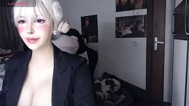 Snapshot of candy_cola chatting on 11-11-25, 05:40 candy cola online show from 11-11-25, 05:40