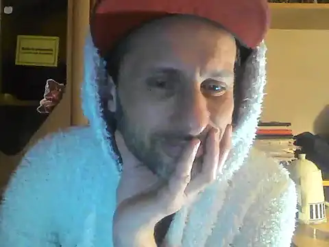 Snapshot of FireFox_Feel chatting on 03-16-25, 01:38 FireFox Feel online show from 03-16-25, 01:38