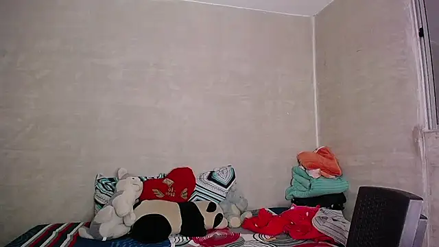 Snapshot of teddyfit19cm chatting on 12-27-24, 01:22 teddyfit19cm online show from 12-27-24, 01:22