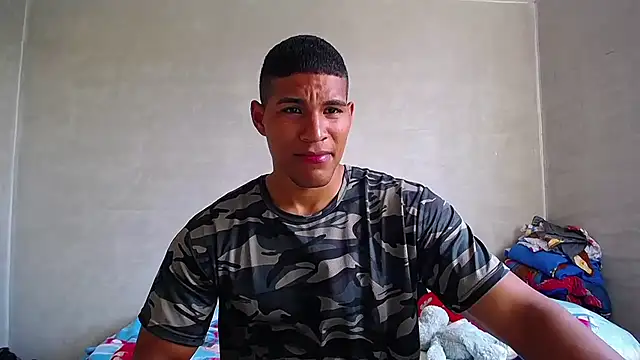 Snapshot of teddyfit19cm chatting on 02-08-25, 09:15 teddyfit19cm online show from 02-08-25, 09:15