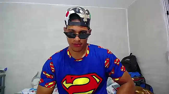 Snapshot of teddyfit19cm chatting on 03-08-25, 01:28 teddyfit19cm online show from 03-08-25, 01:28