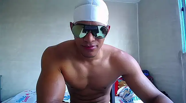 Snapshot of teddyfit19cm chatting on 03-14-25, 12:07 teddyfit19cm online show from 03-14-25, 12:07