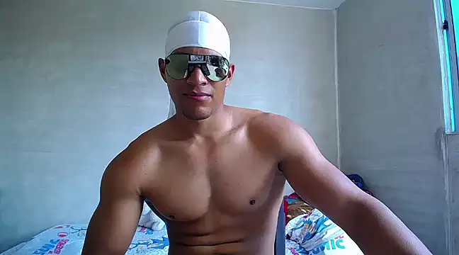 Snapshot of teddyfit19cm chatting on 03-14-25, 03:14 teddyfit19cm online show from 03-14-25, 03:14