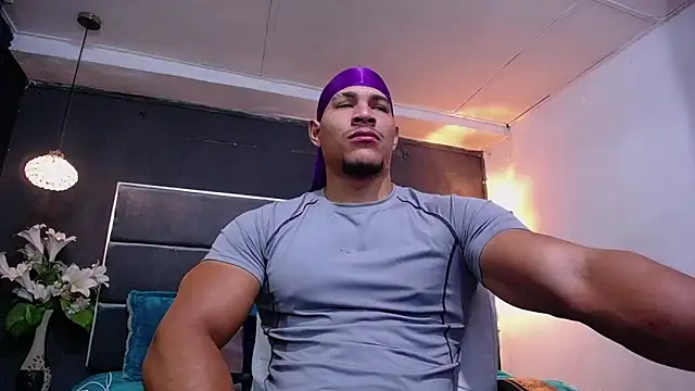 Snapshot of teddyfit19cm chatting on 09-10-25, 01:44 teddyfit19cm online show from 09-10-25, 01:44