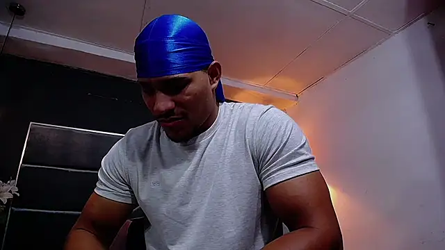 Snapshot of teddyfit19cm chatting on 09-26-25, 01:15 teddyfit19cm online show from 09-26-25, 01:15