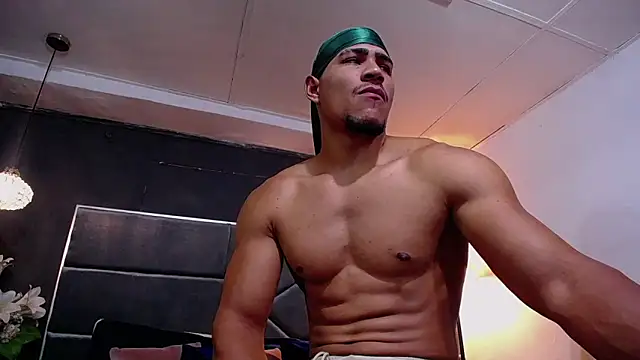 Snapshot of teddyfit19cm chatting on 10-22-25, 01:44 teddyfit19cm online show from 10-22-25, 01:44