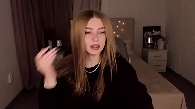 Snapshot of ViolettaLopez chatting on 01-29-25, 02:32 ViolettaLopez online show from 01-29-25, 02:32